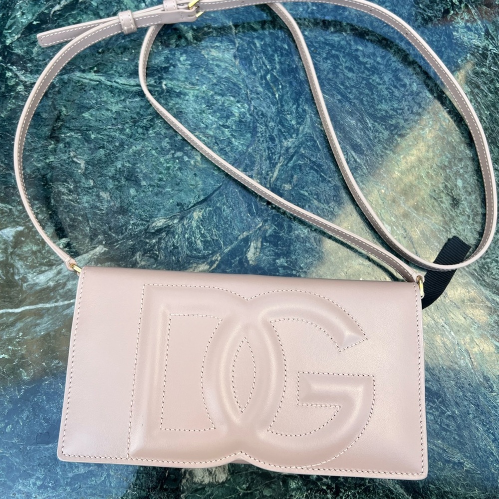 Brand new Dolce & Gabbana light pink crossbody bag.